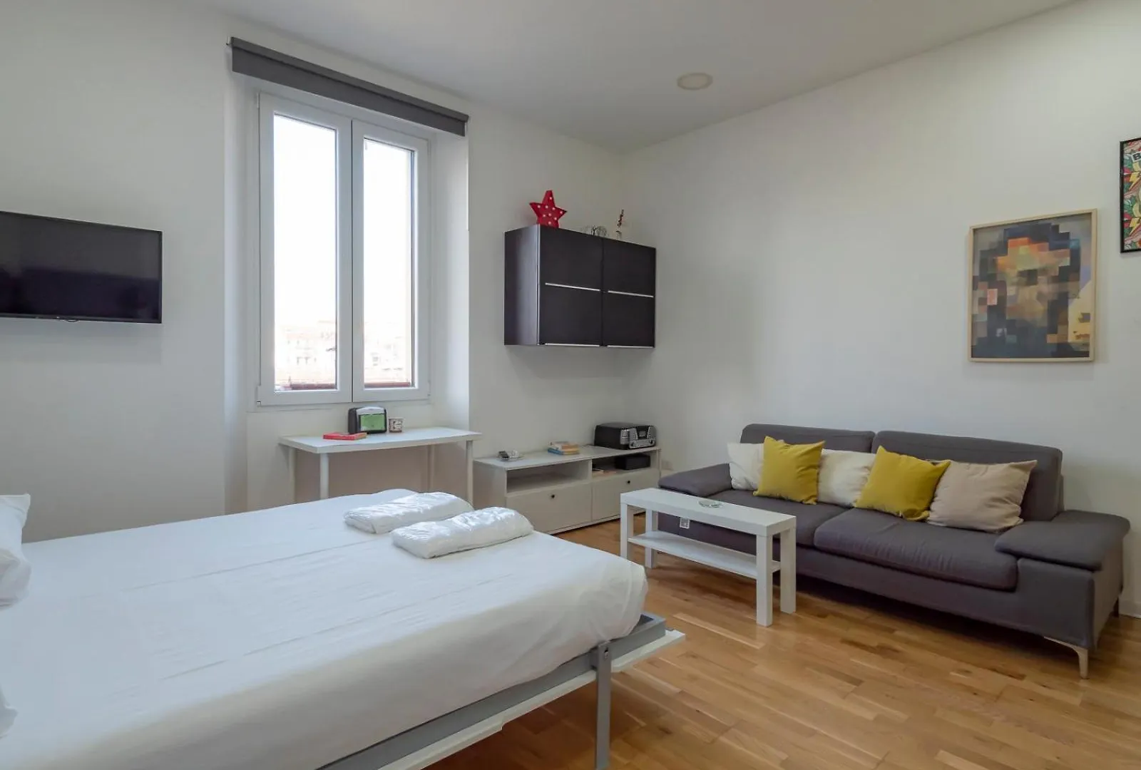 I Host Apartment - Ferrante Aporti 24 Milan 0*,